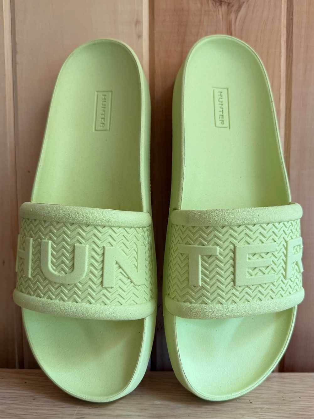Hunter Women's Bloom Algae Foam Slide Sandals, Zesty Yellow 10 M US